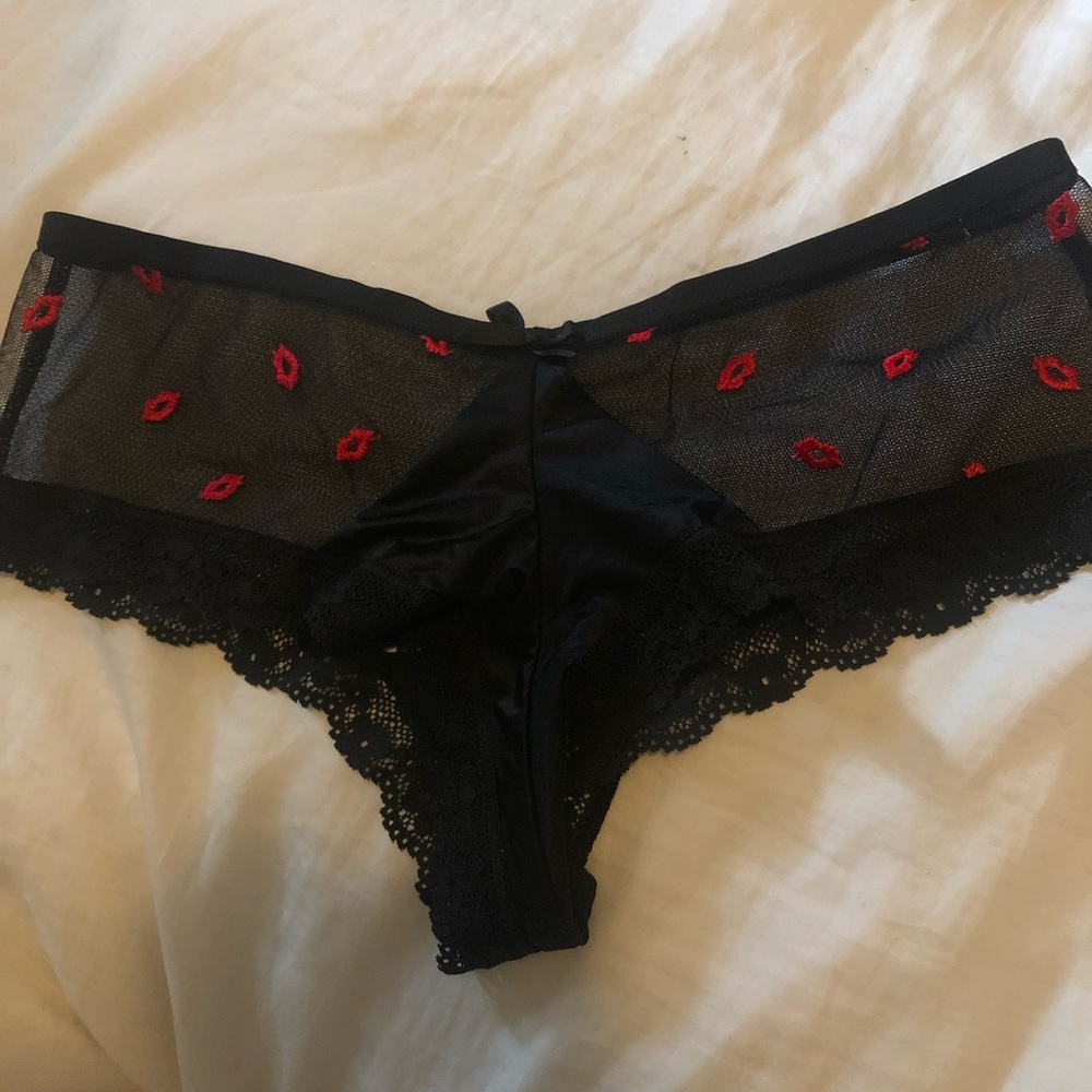 Victoria Secret sexy valentines day cheeky panty